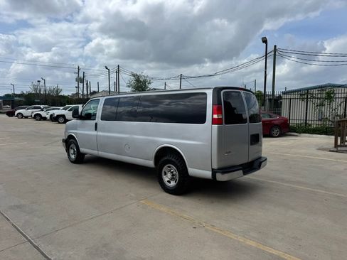 Used 2017 Chevrolet Express 3500 LT w/ LT Preferred Equipment Group image 4