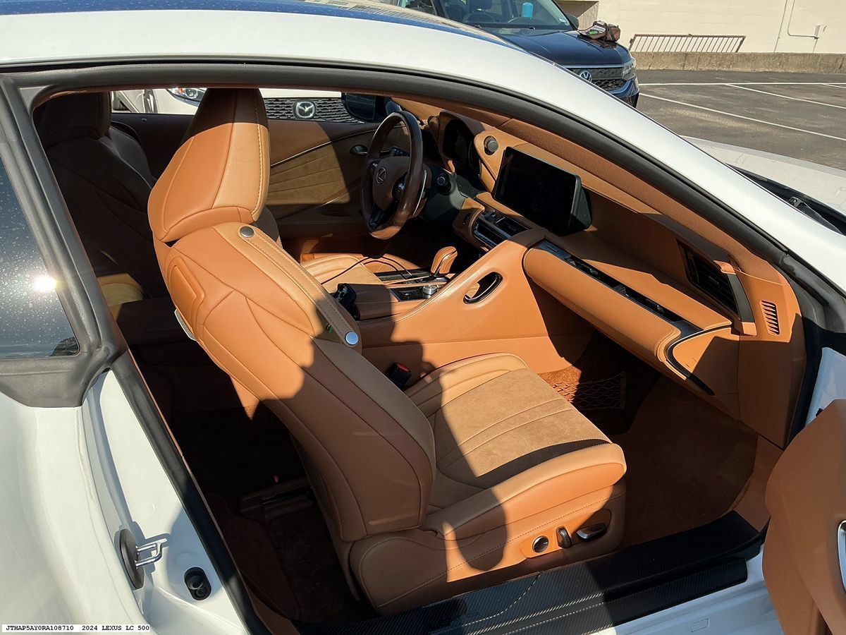 Used 2024 Lexus LC 500 Coupe w/ Sport Package RWD image 9