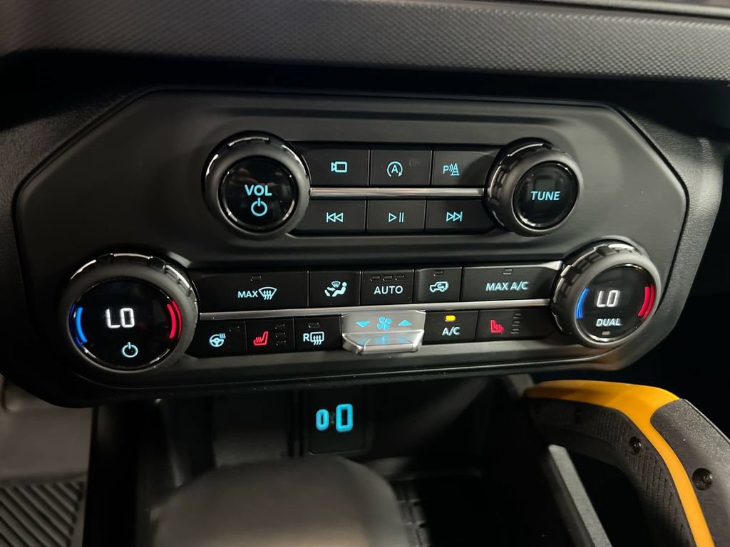 Used 2024 Ford Bronco Badlands AWD/4WD image 17