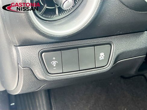 Used 2023 Kia Forte LXS image 13