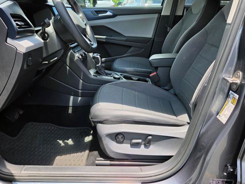 Certified 2022 Volkswagen Taos SE AWD/4WD image 18