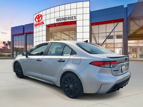 Used 2022 Toyota Corolla SE FWD image 5