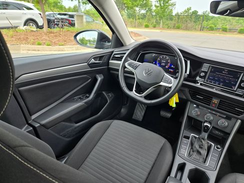 Used 2024 Volkswagen Jetta S FWD image 9