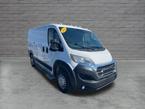 Used 2025 RAM ProMaster 2500 w/ U-Haul Equipment Group FWD image 8
