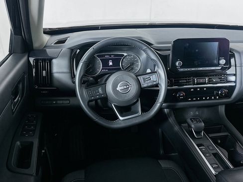 Used 2023 Nissan Pathfinder SV FWD image 17