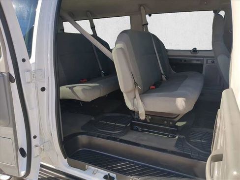 Used 2010 Ford E-350 and Econoline 350 XL image 19