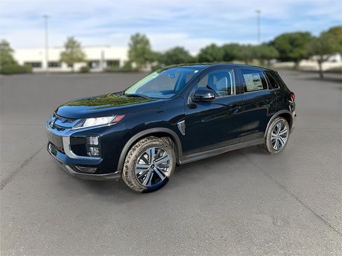 New 2025 Mitsubishi Outlander Sport SE image 3