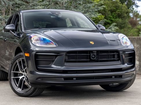 New 2026 Porsche Macan AWD/4WD image 9