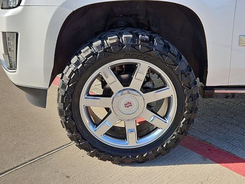 Used 2016 Cadillac Escalade Premium image 5