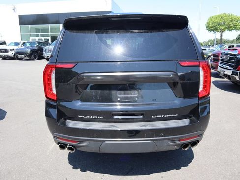 Used 2023 GMC Yukon XL Denali AWD/4WD image 5