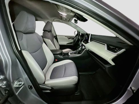 Used 2023 Toyota RAV4 XLE image 35