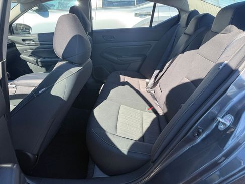 Used 2025 Nissan Altima 2.5 SV image 25