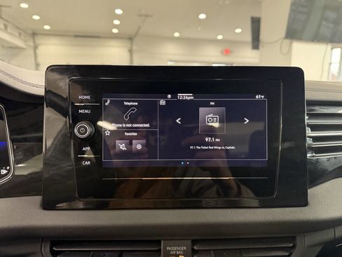 Used 2025 Volkswagen Jetta S image 11