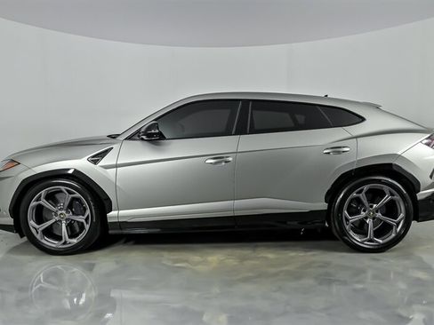 Used 2019 Lamborghini Urus AWD/4WD image 7