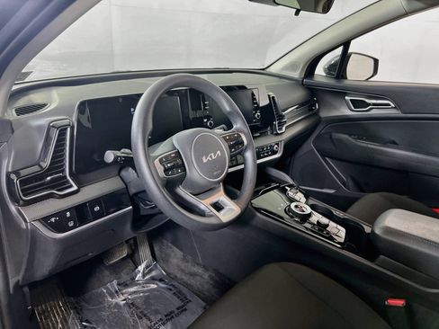 Used 2023 Kia Sportage LX AWD/4WD image 9
