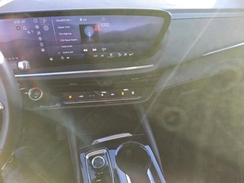 Used 2025 Buick Envision Preferred image 9