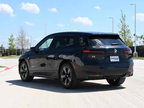 Certified 2024 BMW iX xDrive50 w/ Premium Package AWD/4WD image 7