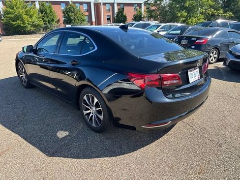 Used 2017 Acura TLX FWD image 4