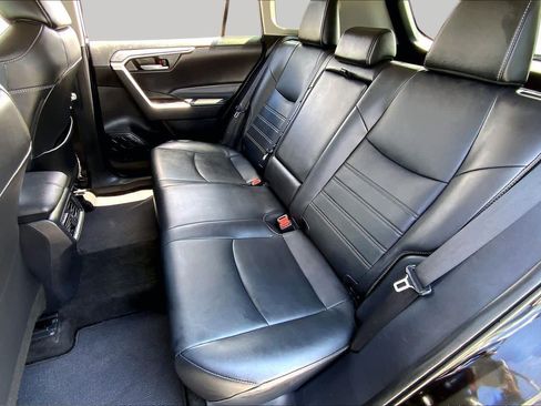 Used 2023 Toyota RAV4 XLE Premium FWD image 20