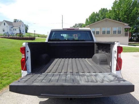 Used 2019 Chevrolet Silverado 1500 W/T w/ Trailering Package AWD/4WD image 5