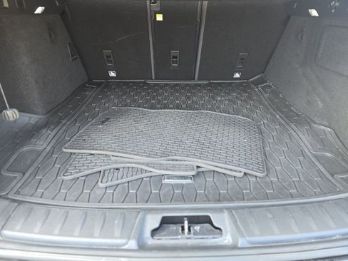 Used 2017 Jaguar F-PACE Prestige image 25