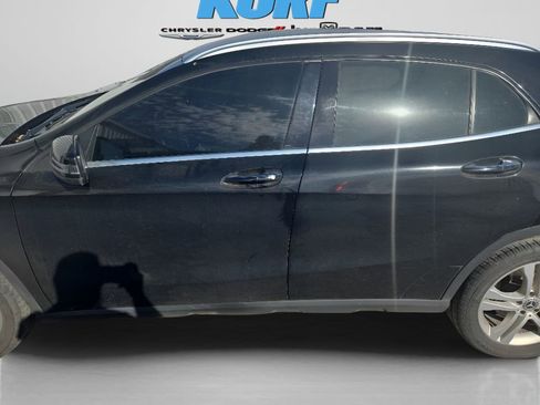 Used 2019 Mercedes-Benz GLA 250 4MATIC image 1