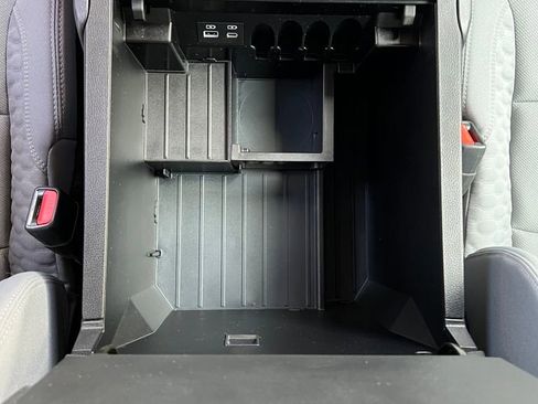 Used 2025 Toyota Tundra SR5 w/ SR5 Convenience Package AWD/4WD image 24