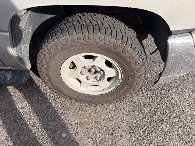 Used 2005 GMC Yukon SLT w/ SLT Preferred Equipment Group AWD/4WD image 7
