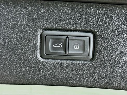 Used 2019 Audi Q7 3.0T Premium Plus w/ Premium Plus Package AWD/4WD image 39