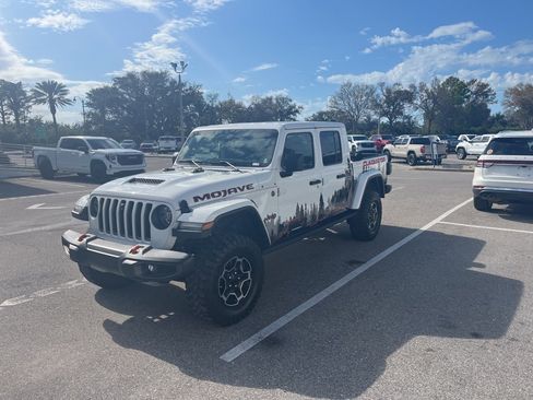 Used 2020 Jeep Gladiator Mojave image 2