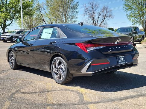 New 2026 Hyundai Elantra Limited FWD image 3
