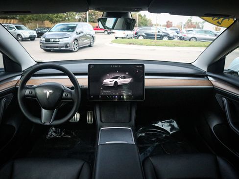 Used 2023 Tesla Model 3 Performance image 31