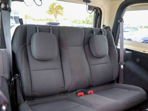 Used 2021 Jeep Wrangler Sport AWD/4WD image 12