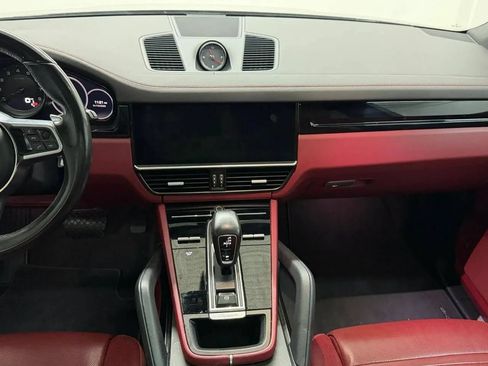 Used 2019 Porsche Cayenne AWD/4WD image 32