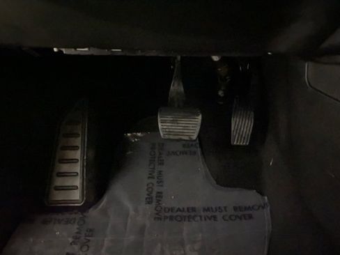 Used 2015 Jeep Renegade Trailhawk w/ Premium Leather Group image 34