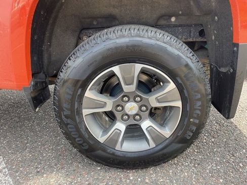 Used 2020 Chevrolet Colorado Z71 w/ LPO, Premium Interior Package image 10