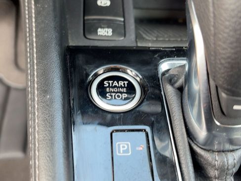 Used 2024 Nissan Kicks SR image 25