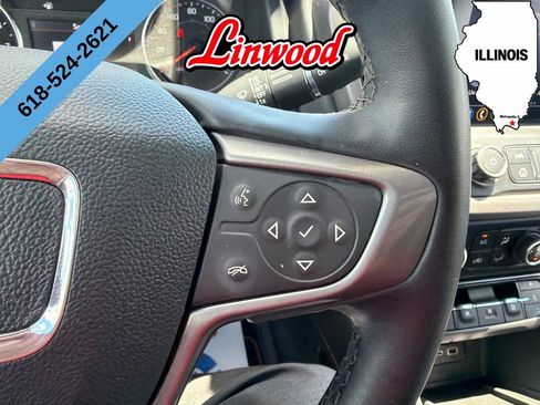Used 2023 GMC Acadia AT4 w/ Preferred Package AWD/4WD image 15