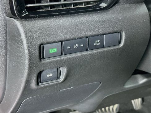 Used 2024 Nissan Sentra SV w/ All-Weather Package FWD image 16