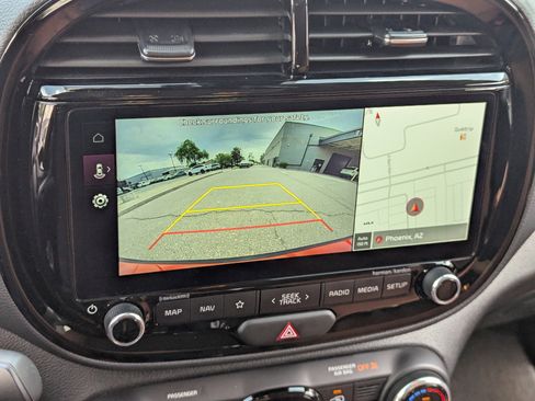 Used 2025 Kia Soul EX image 25