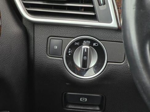 Used 2013 Mercedes-Benz GL 450 4MATIC image 22