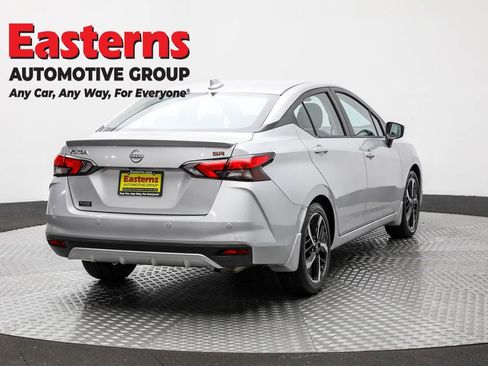 Used 2025 Nissan Versa SR w/ Trunk Package image 5