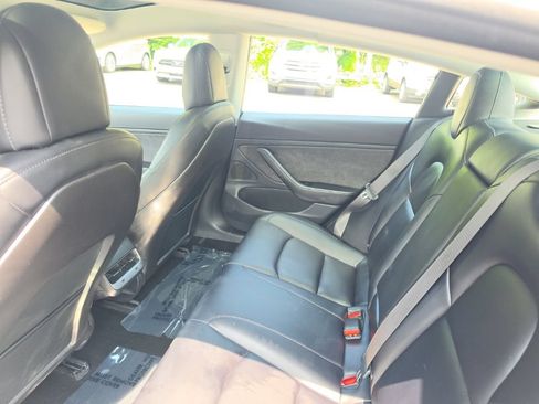 Used 2018 Tesla Model 3 Long Range RWD image 9