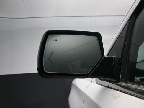 Used 2017 GMC Yukon XL SLT image 23