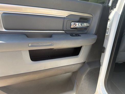 Used 2017 RAM 2500 SLT AWD/4WD image 15