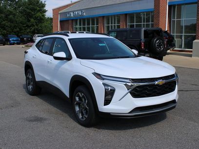 New 2026 Chevrolet Trax LT w/ Driver Confidence Package