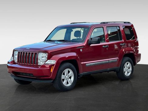 Used 2012 Jeep Liberty Sport w/ Popular Equipment Group AWD/4WD image 3