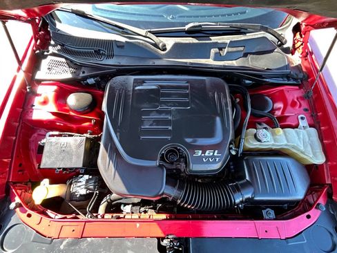 Used 2016 Dodge Challenger SXT Plus image 24