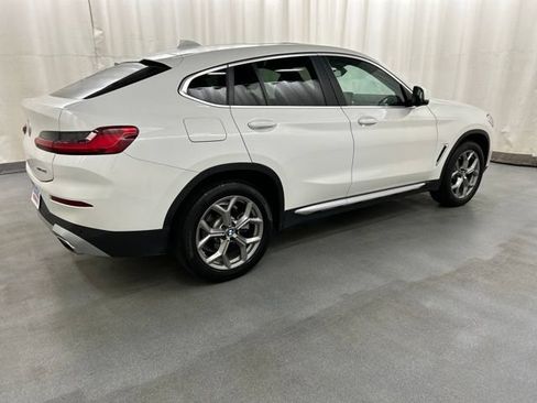 Used 2025 BMW X4 xDrive30i AWD/4WD image 4