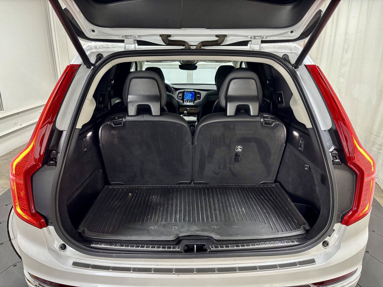 Used 2024 Volvo XC90 T8 Plus w/ Protection Package Premier AWD/4WD image 39